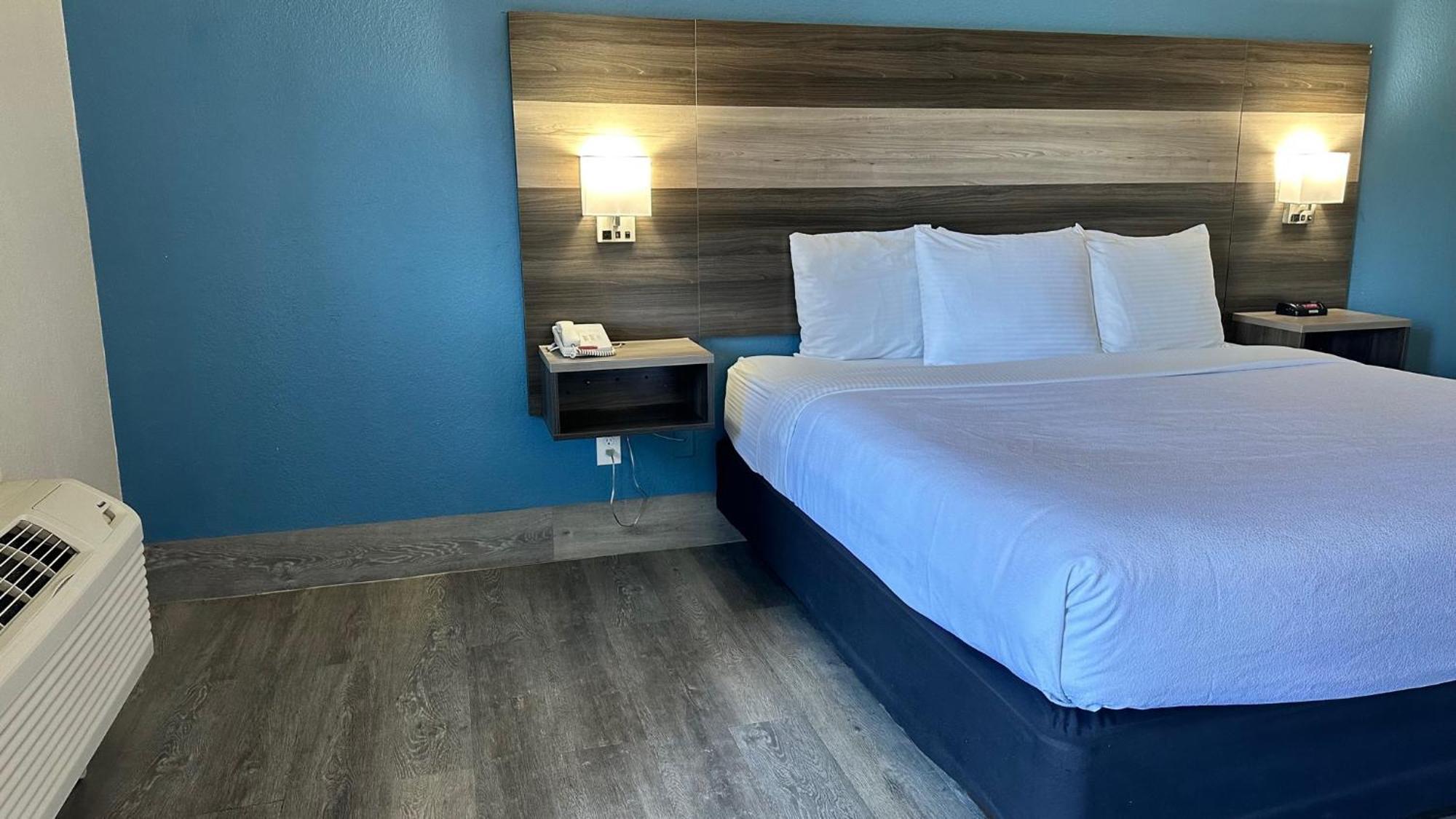 Days Inn By Wyndham San Diego Vista Luaran gambar