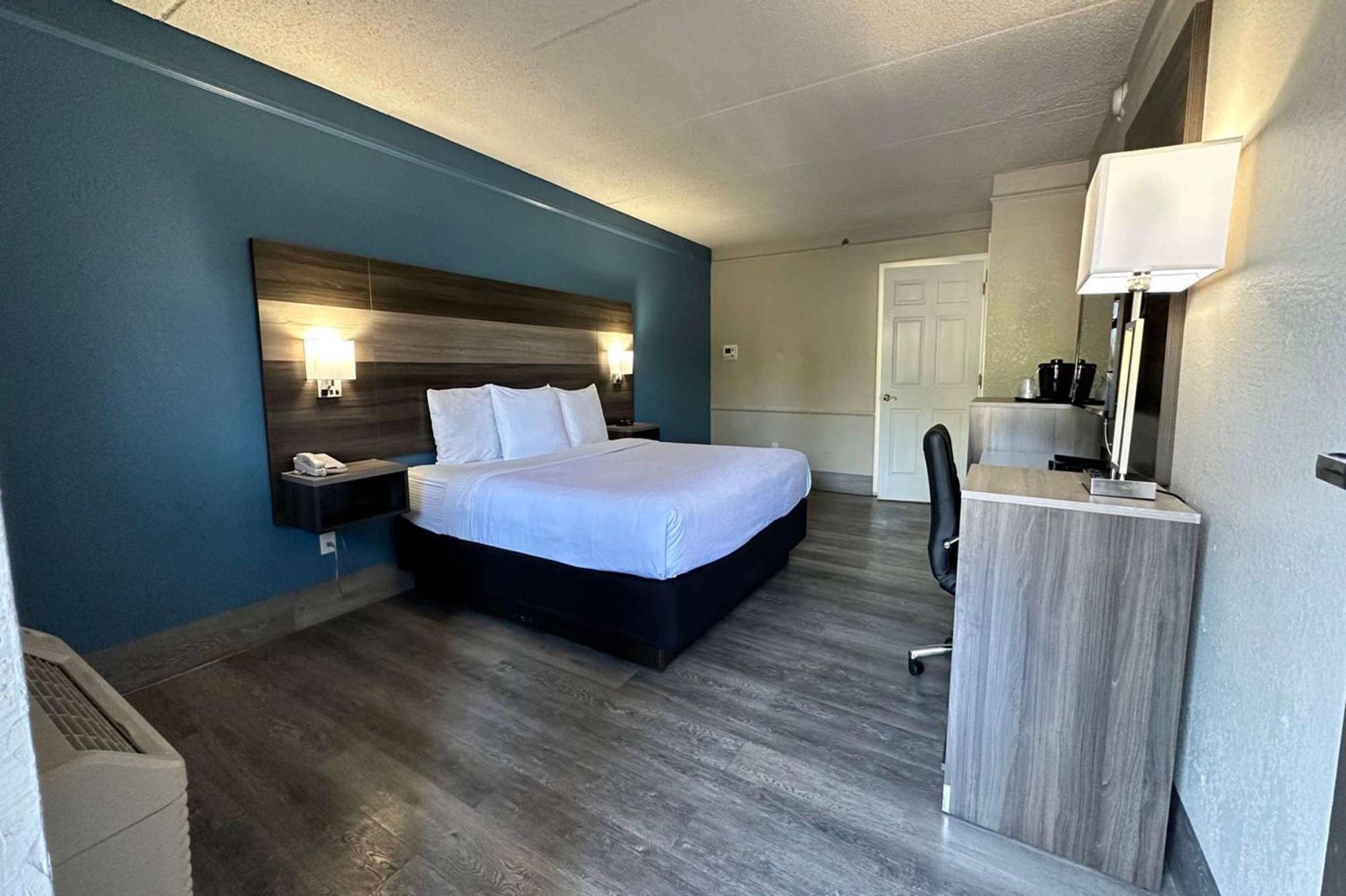 Days Inn By Wyndham San Diego Vista Luaran gambar
